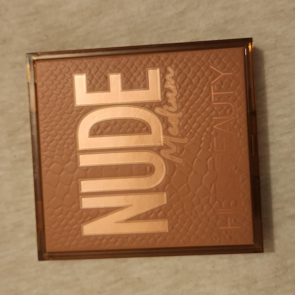 Nude obsessions medium